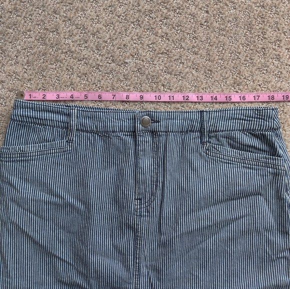 Christopher & Banks Petite Denim Skirt Size 16 - Picture 4 of 6